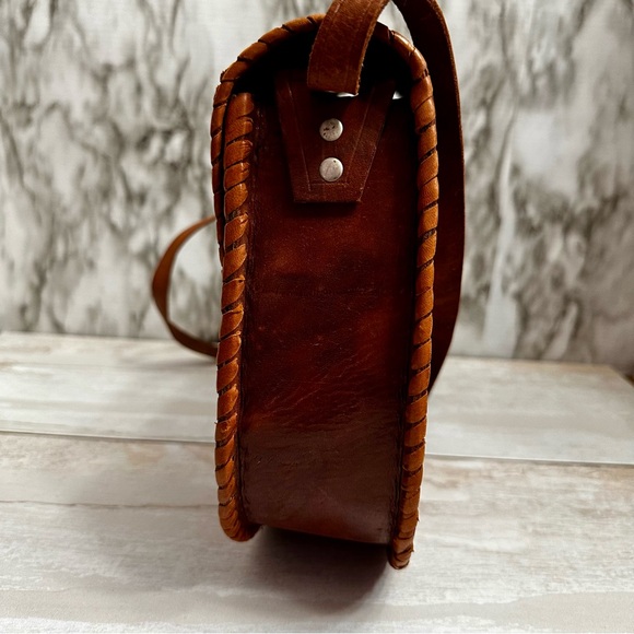 Hand Tooled Brown Leather Saddle Bag Crossbody Retro Boho Craftcore Cottagecore - Picture 11 of 15